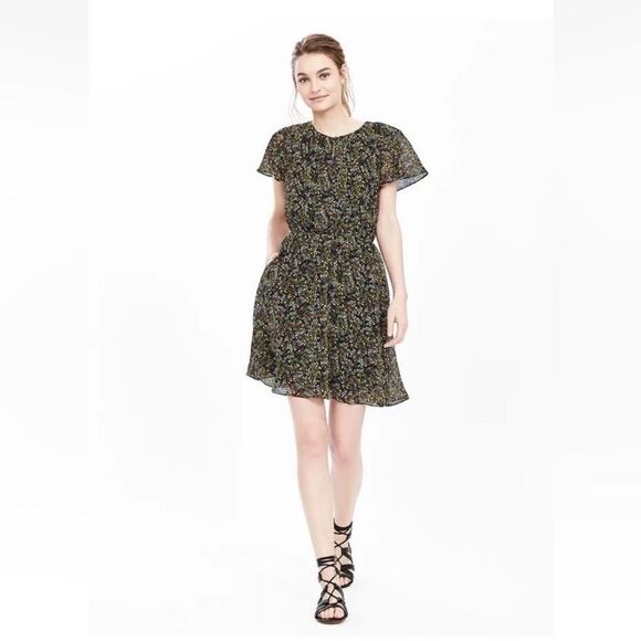 BANANA REPUBLIC Black Ditsy Floral Print Flutter-Sleeve Keyhole Dress Size Small - Picture 2 of 15